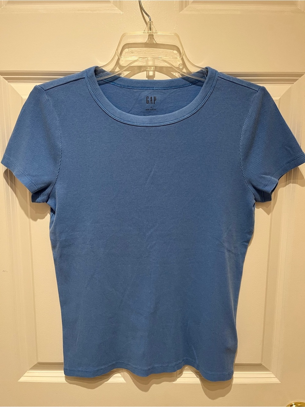 NWOT GAP Essential Ribbed Crewneck T-Shirt in a Vintage Blue Size Small